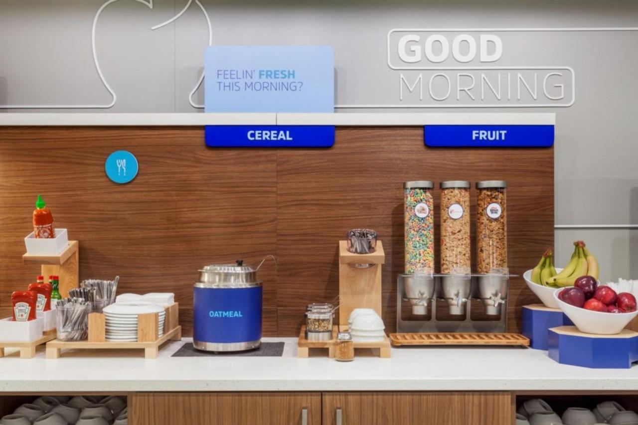 Holiday Inn Express - Cabot By Ihg Bagian luar foto